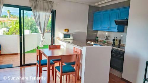 Spacious Apartment With Private Garden In Tenerife South