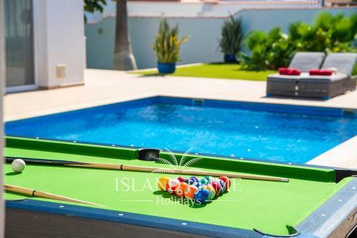 Private Villa In Golf Del Sur