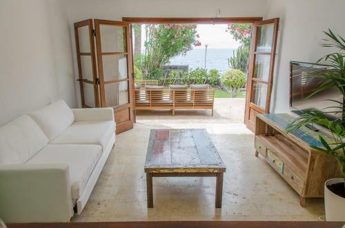 Bungalow Frente Al Mar Golf Piscina