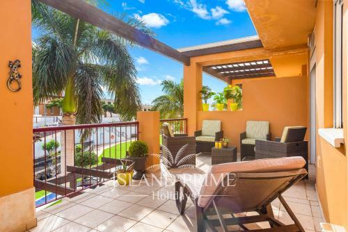 4x Bedrooms Poolside Apartment In Amarilla Golf