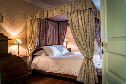 Hotel Ch�teau De La Tour De Puits