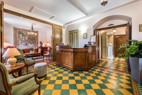 Hotel Ch�teau De La Tour De Puits