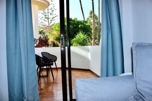 Modern 1bdr Apartment