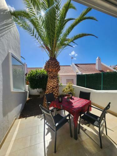 Golf & Ocean Breeze Apartment