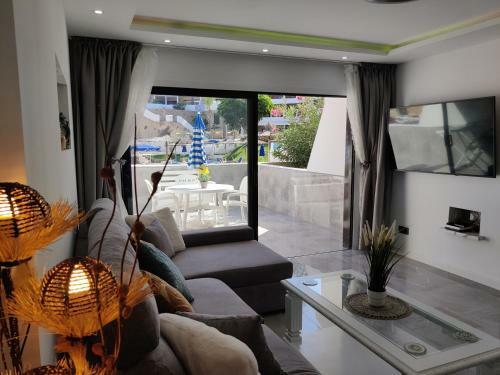 Stunning 1-bed Apartment In Parque Albatros