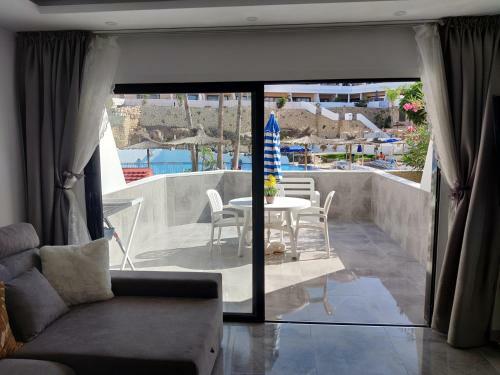 Stunning 1-bed Apartment In Parque Albatros