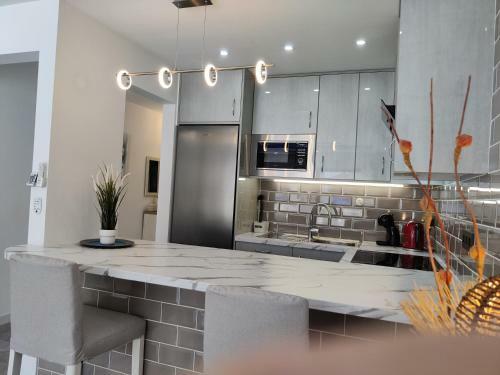 Stunning 1-bed Apartment In Parque Albatros