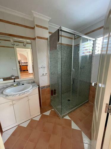 Bungalow Familiar Con Piscina