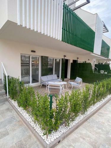 Apartment 50m From The Sea, Pool, Ac, Parking