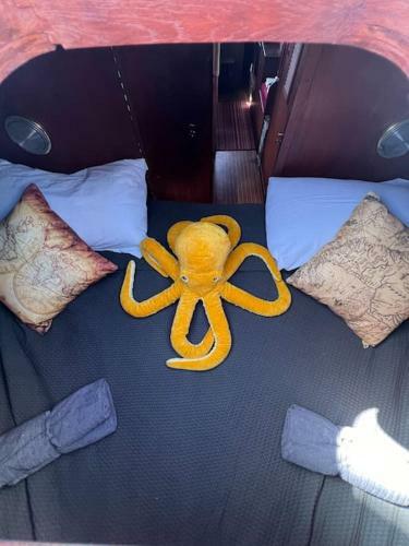 The Captains Locker - 30ft Yacht