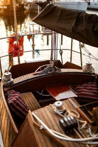 The Captains Locker - 30ft Yacht