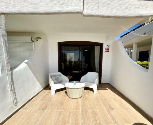 Seafront Apartment In Amarilla Golf