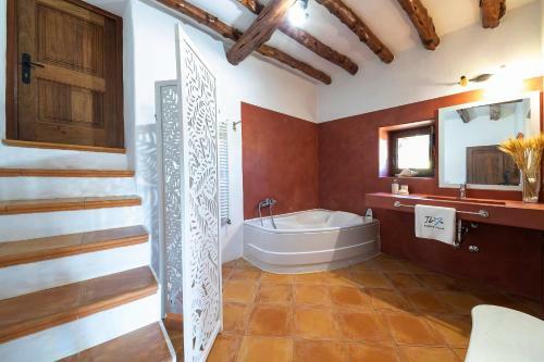 Villa In San Jose Sleeps 10 - Sa Vinya