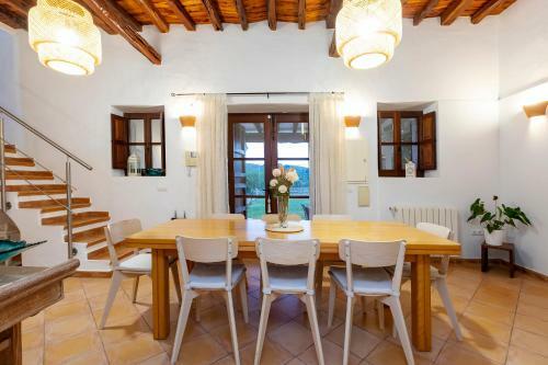 Villa In San Jose Sleeps 10 - Sa Vinya