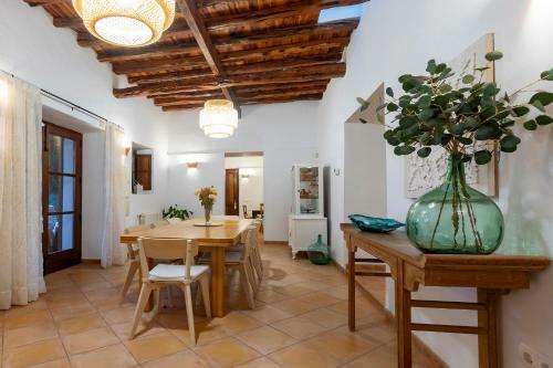 Villa In San Jose Sleeps 10 - Sa Vinya