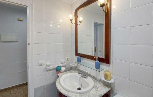 Nice Apartment In Sanlucar De Barrameda With Wifi And 2 Bedrooms