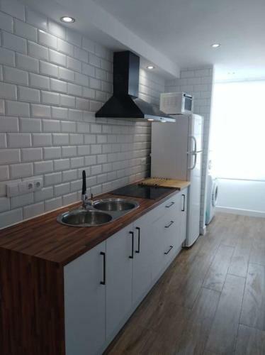 Apartamento Avda De Las Piletas, Segunda L�nea De Playa