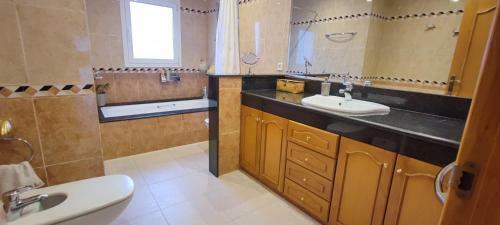 Casa Mar, With Parking And Ideal For Families