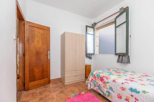 Apartment - 4 Bedrooms - 0275