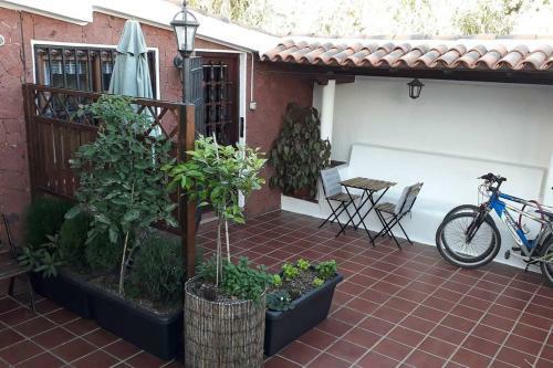 Apartamento Tranquilo En UNA Casa Con Jard�n