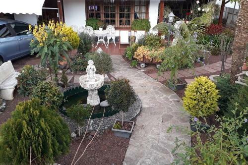 Apartamento Tranquilo En UNA Casa Con Jard�n