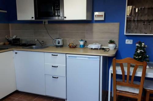 Apartamento Tranquilo En UNA Casa Con Jard�n