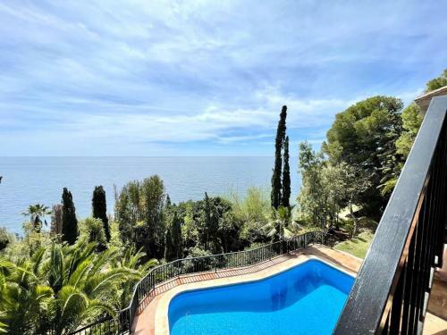 Majestic Villa In Salobre�a With Private Pool