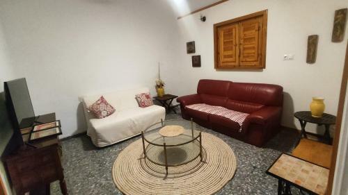 Casa Fuente Salobre�a