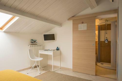 Civico 64 Bed & Breakfast In Mansarda