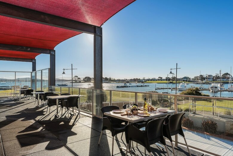 Hotel Peppers York Cove Tamar Valley