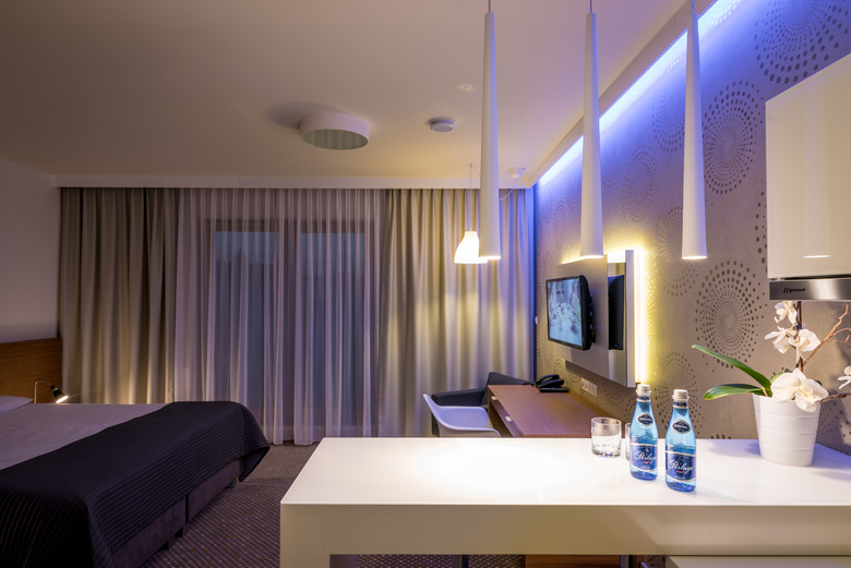 Hotel Invite