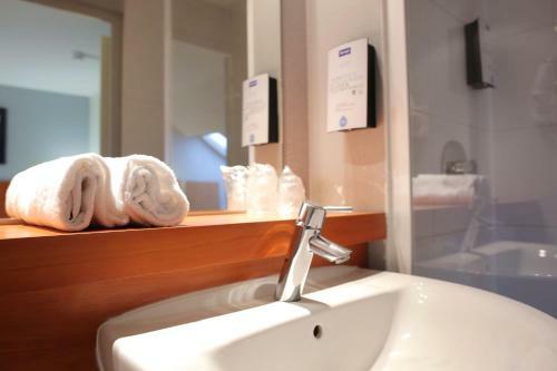 Hotel Kyriad Les Ulis - Courtaboeuf