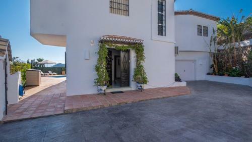 Villa Nena Salobre�a By Ruralidays