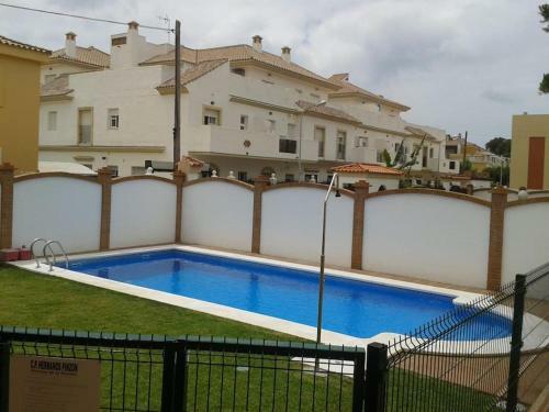 Apartamento Piscina Y Garaje A 300 M De Playa