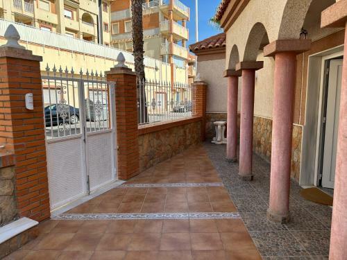 Lge 4 Bed Villa Own Pool 90 Mts Beach Sea Views