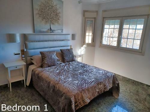 Lge 4 Bed Villa Own Pool 90 Mts Beach Sea Views