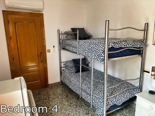 Lge 4 Bed Villa Own Pool 90 Mts Beach Sea Views