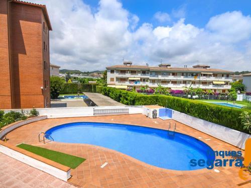 Casa Roda De Ber�, 4 Dormitorios, 8 Personas - Es-320-14