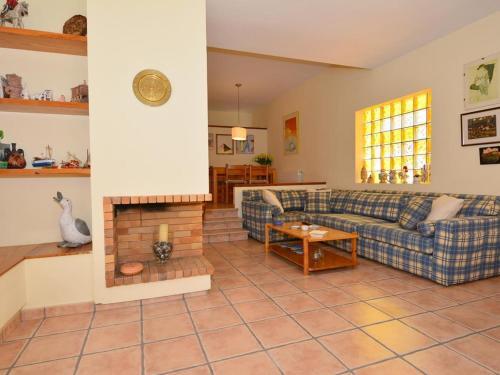 Apartamento Roda De Ber�, 3 Dormitorios, 8 Personas - Es-320-13