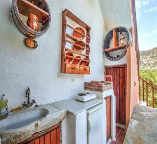 The Traditional Homes Of Crete
