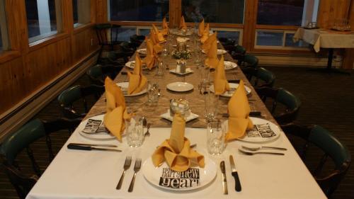 Carolyn Beach Motor Inn