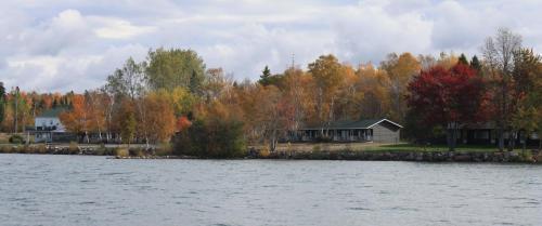 Carolyn Beach Motor Inn