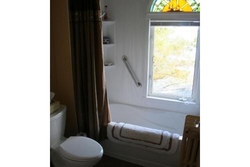 A Boat To Sea Bed & Breakfast