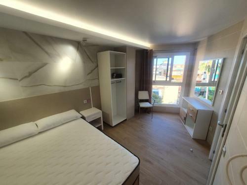Salou ,apartamento Con Piscina Y Wifi