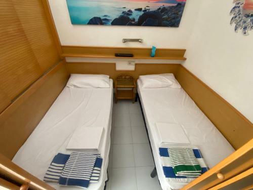 Apartamento Con Servicios, Piscina Y Parking Privado M�x 4 Pax