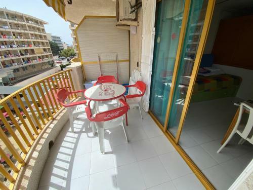 Apartamento Con Servicios, Piscina Y Parking Privado M�x 4 Pax