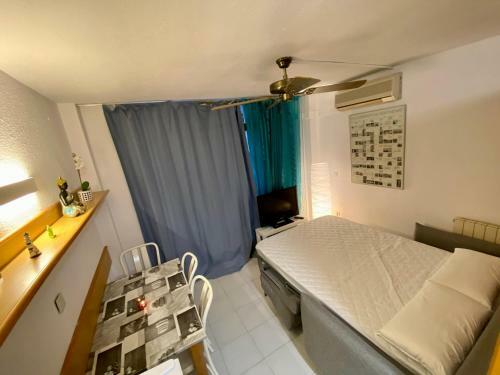 Apartamento Con Servicios, Piscina Y Parking Privado M�x 4 Pax