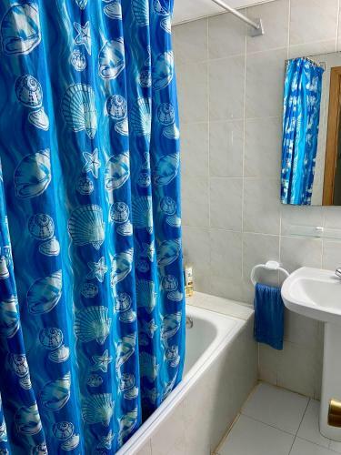 Apartamento Con Servicios, Piscina Y Parking Privado M�x 4 Pax
