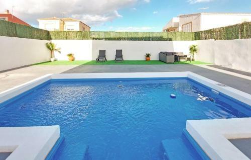 Stunning Home In Riba-roja De Turia With Swimming Pool