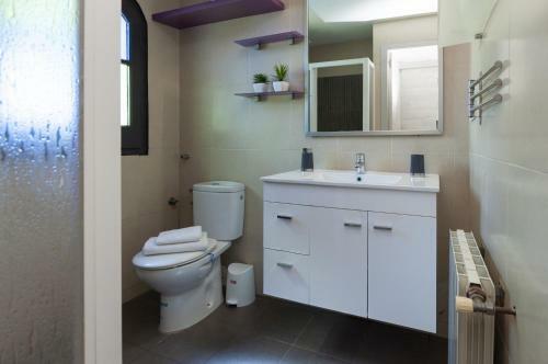 1215 Baix Camp Casa Con Jardin